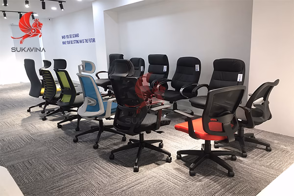 Ghế da hay ghế lưới văn phòng tốt hơn 